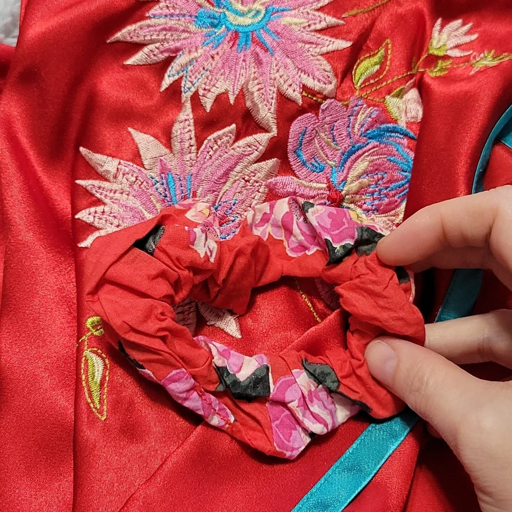 Flora Nikrooz Red Satin Embroidered Kimono - Picture 8 of 10